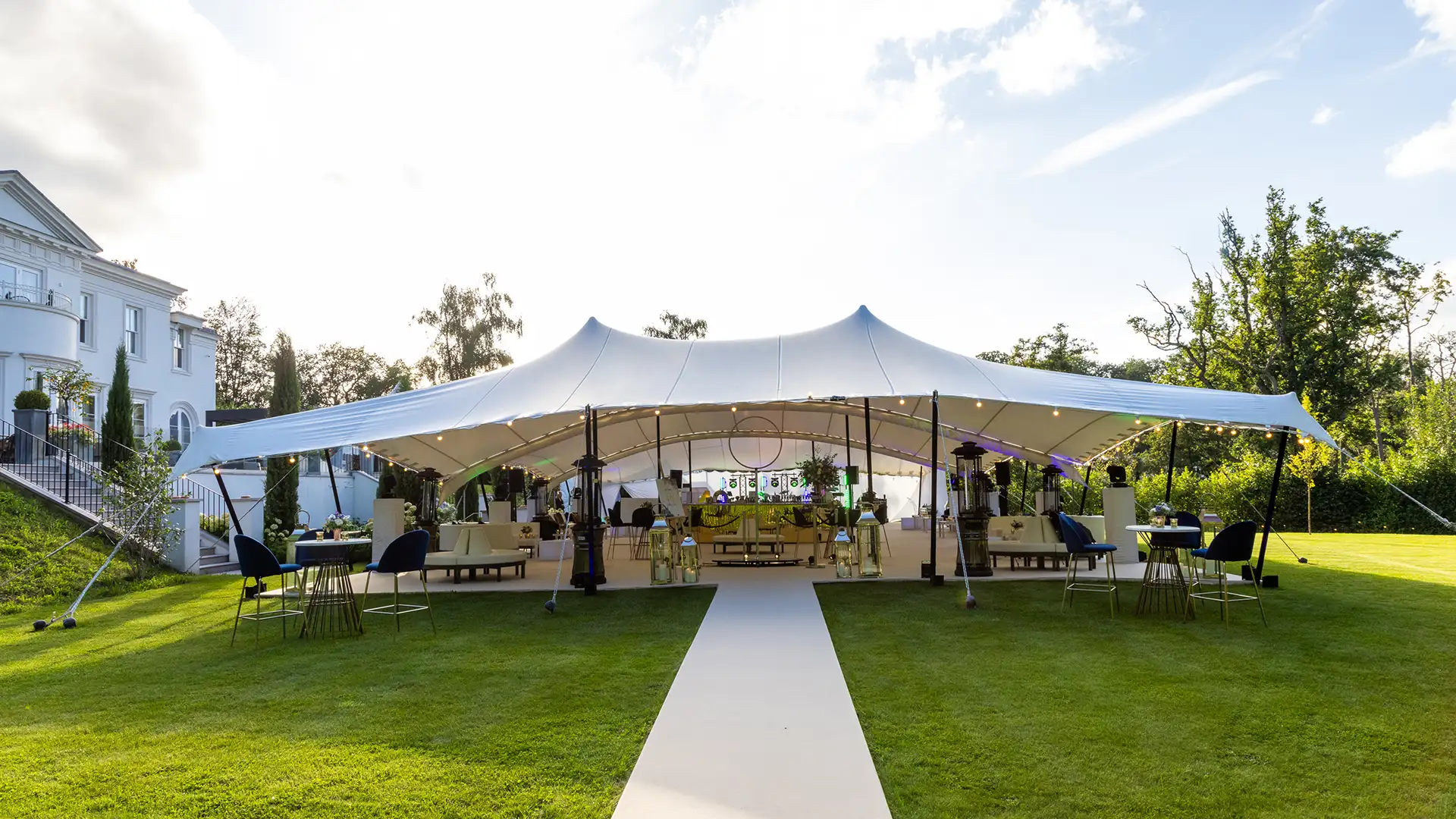 Stretch tent
