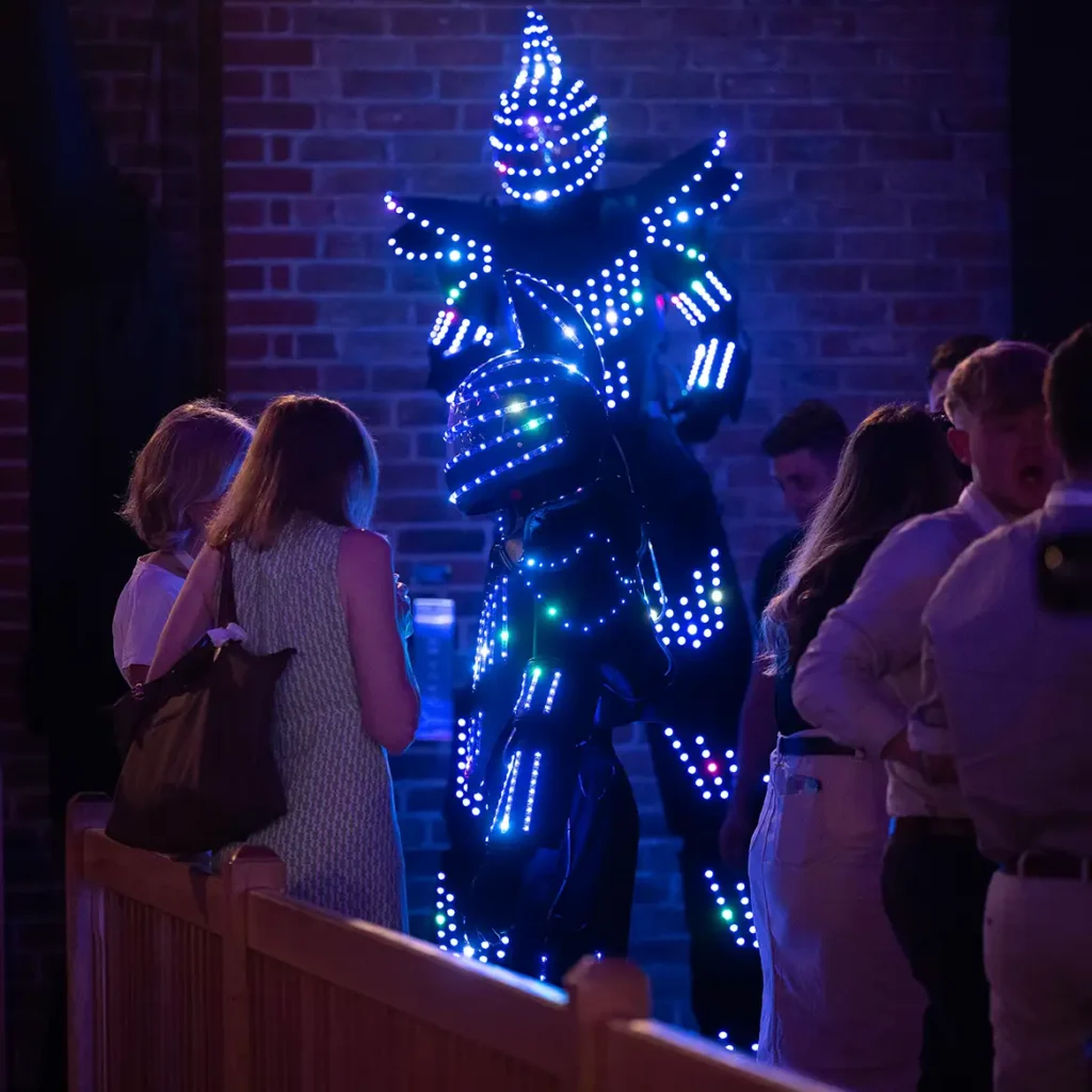 Globot on stilts