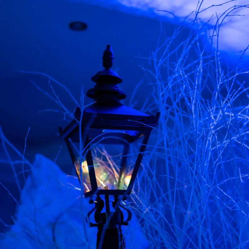 Narnia lampost