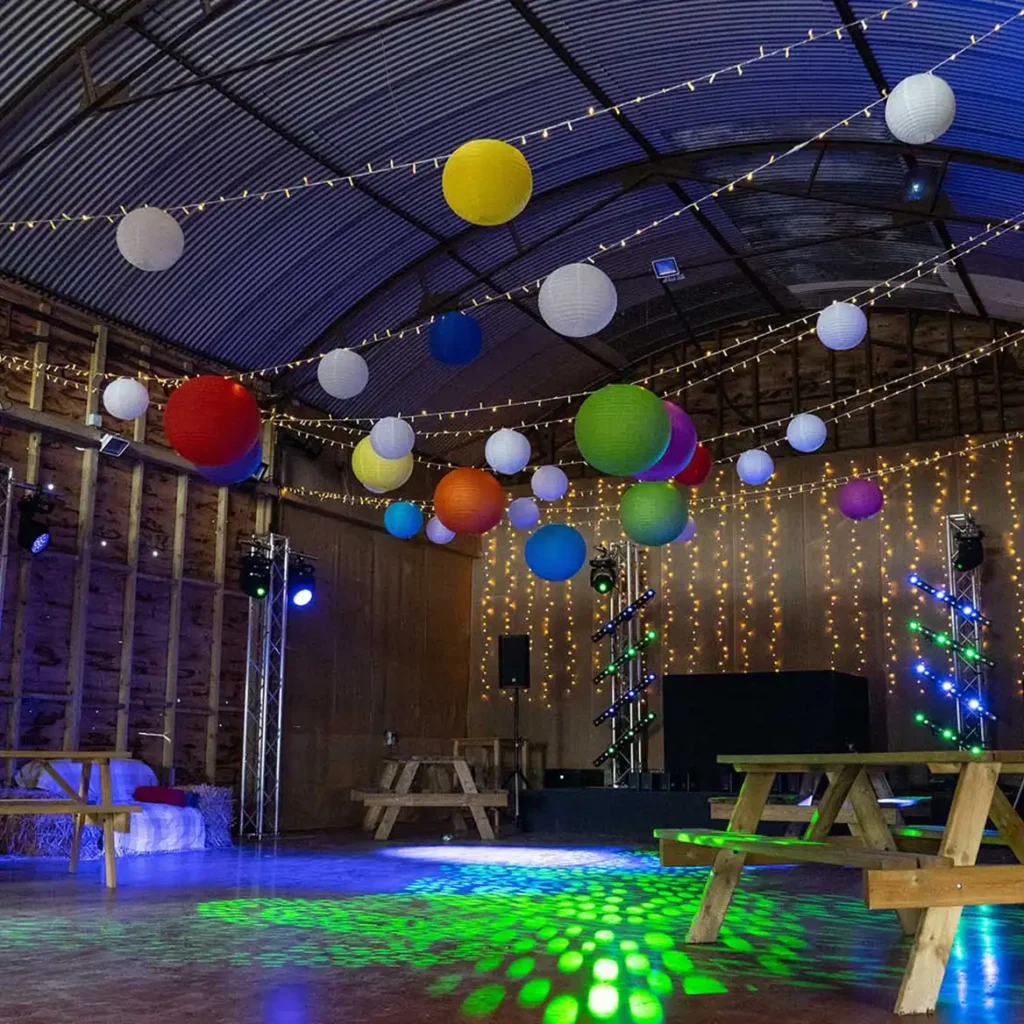 Disco barn
