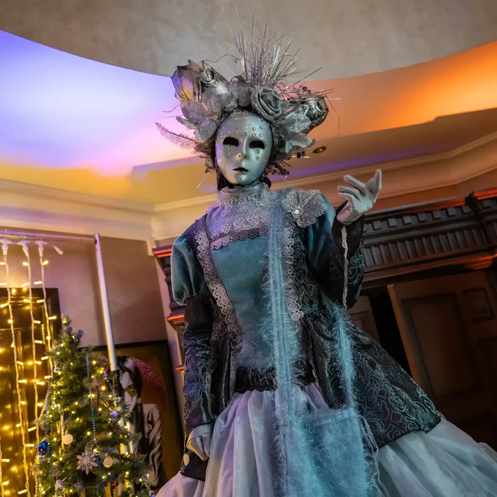 Jack Frost stilt walker