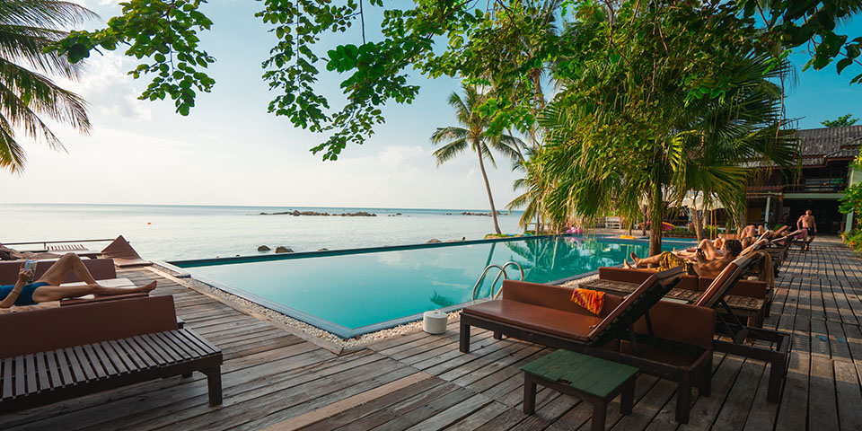14 must-have luxury travel essentials 1 Luxury travel essentials