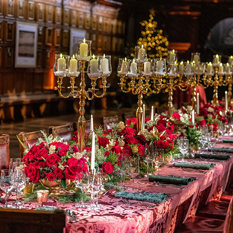 Intimate christmas dinner party in London